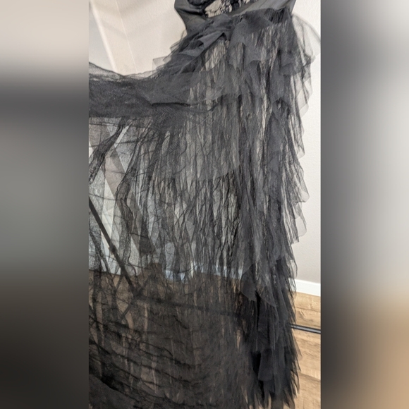 Elegant Black Strapless Gown with Sheer Overlay - Picture 12 of 14